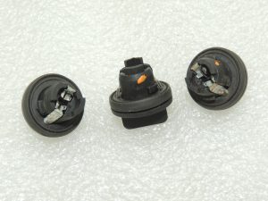 OEM Opel Vivaro B un Renault Trafic III aizmugurējo lukturu spuldžu turētāju komplekts