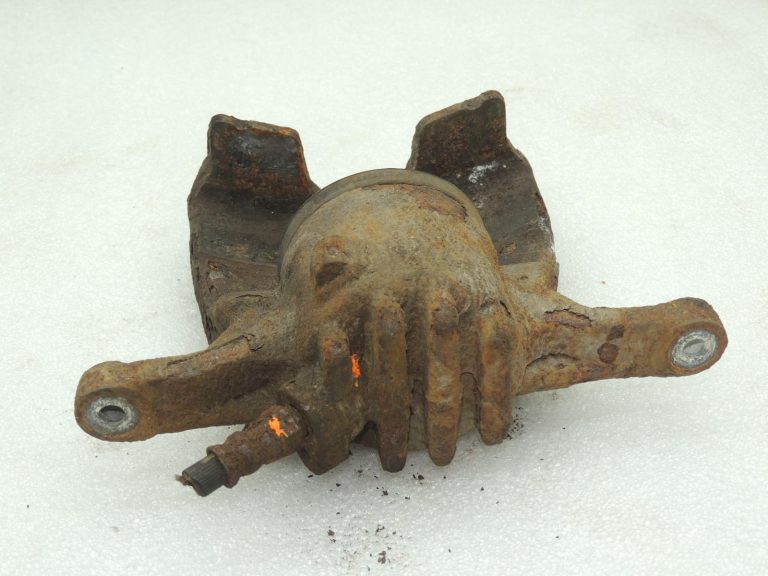 OPEL VIVARO B TRAFIC III priekšējais labais bremžu kalips RH 95527597 410013477R OEM