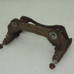OPEL VIVARO B TRAFIC III priekšējais labais bremžu kluča turētājs RH 95517365 410140855R