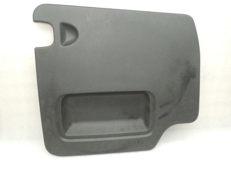 OPEL VIVARO B TRAFIC III aizmugurējās durvis labās puses apdare RH 93866645 909001140R OEM