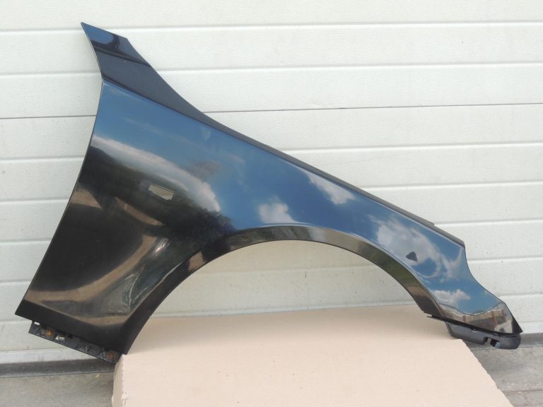 BMW E60 E61 priekšējais labais spārns, melns II 668 41357111430 OEM