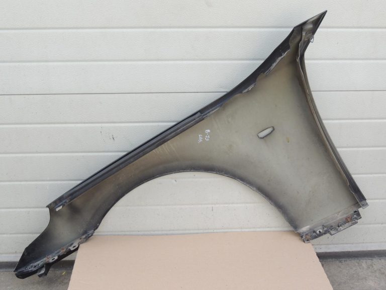 BMW E60 E61 priekšējais labais spārns, melns II 668 41357111430 OEM