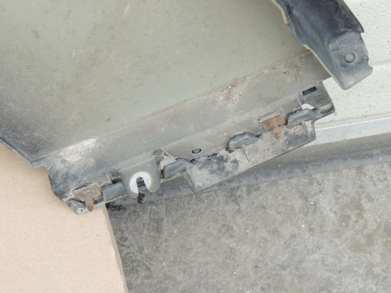 BMW E60 E61 priekšējais labais spārns, melns II 668 41357111430 OEM