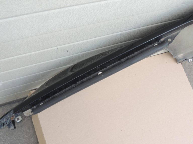 BMW E60 E61 priekšējais labais spārns, melns II 668 41357111430 OEM