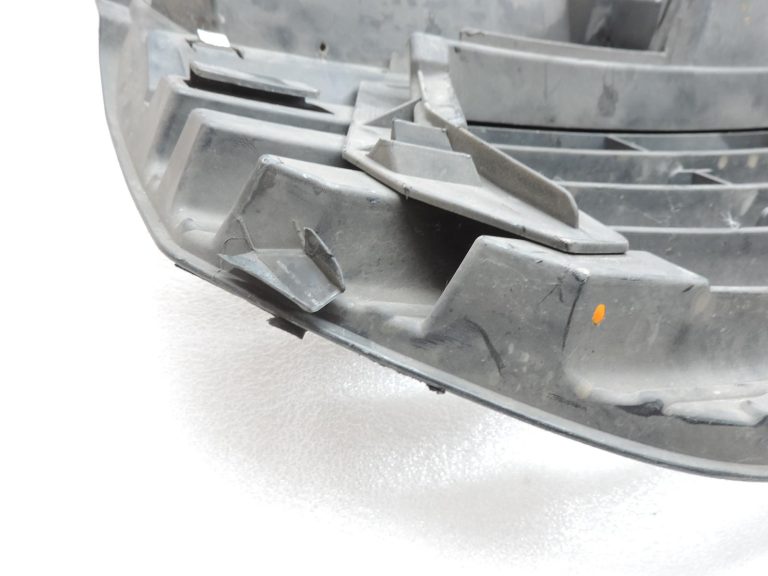 OE Opel Vivaro B Renault Trafic III priekšējais buferis ar radiatora resti 93868859