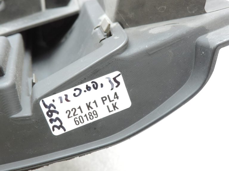 OE Opel Vivaro B Renault Trafic III priekšējais buferis ar radiatora resti 93868859