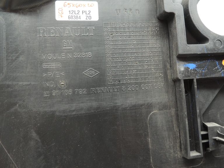 OPEL VIVARO B TRAFIC III aizmugurējās durvis kreisajā pusē (LH) apdare 93866646 909018312R OEM