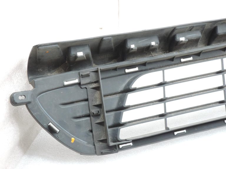 OE Opel Vivaro B Renault Trafic III priekšējais apakšējais bufera režģis 93868858