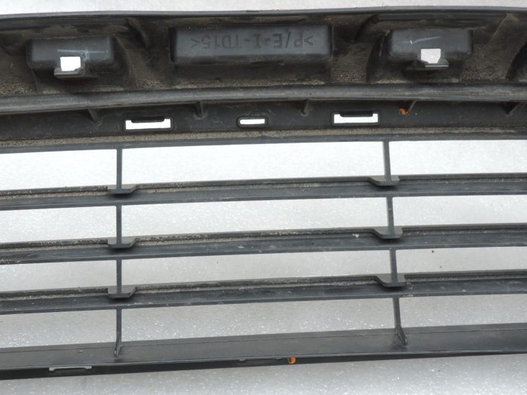 OE Opel Vivaro B Renault Trafic III priekšējais apakšējais bufera režģis 93868858