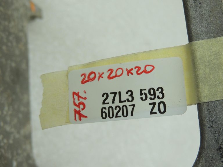 OEM Opel Vivaro B Renault Trafic III pārnesumkārbas kronšteins 95517214