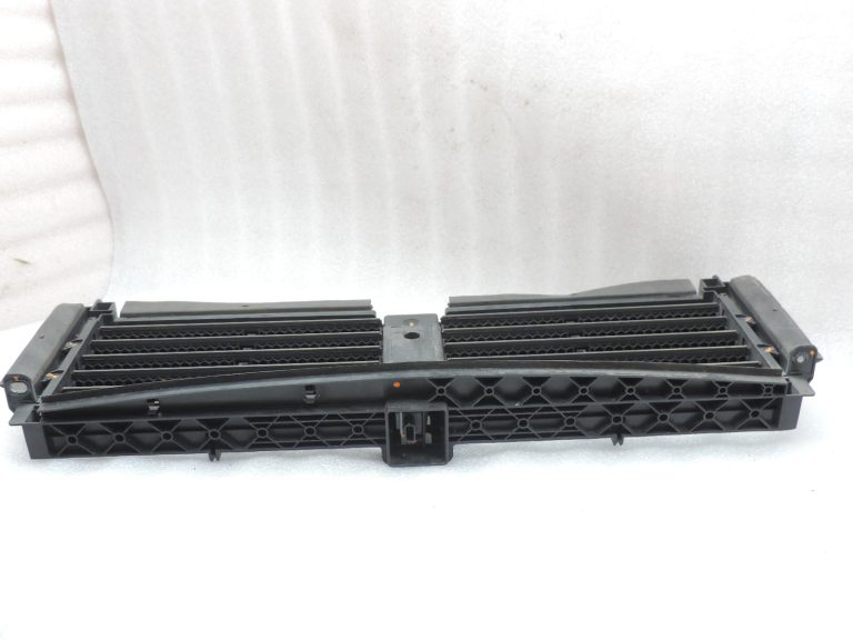 OE Opel Vivaro B Renault Trafic III priekšējā ventilācijas režģa gaisa plūsmas novadītājs 93867883 620C43334R