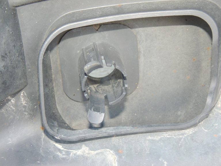 BMW E60 E61 aizmugurējais bamperis, melns II, 668 51110394707, OEM