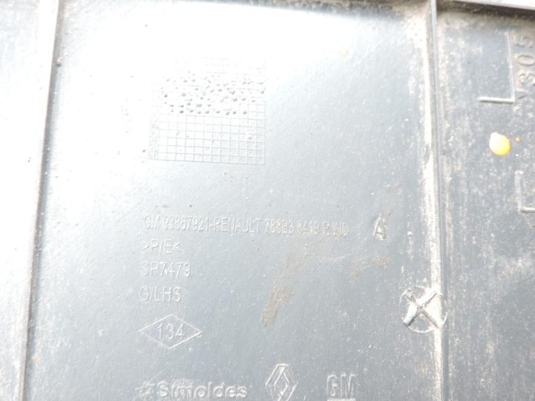 OE Opel Vivaro B Renault Trafic III aizmugurējā kreisā apakšdaļas aizsardzība 93867921