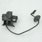 OE VW Tiguan 5N servodzinējs centrālajai atslēgšanai un degvielas tvertnes vāka atvēršanai 5N0810773E
