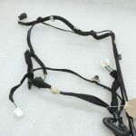 OE Opel Vivaro B Renault Trafic III durvju vadu kopne priekšā pa labi 93460094