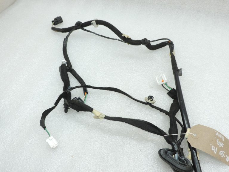 OE Opel Vivaro B Renault Trafic III durvju vadu kopne priekšā pa labi 93460094