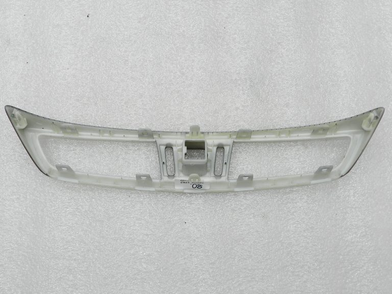 Nissan Qashqai oriģinālais centrālais dekoratīvais gaisa izplūdes atvērums 68750HV50B
