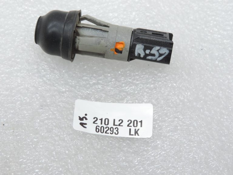 OE Opel Vivaro B Renault Trafic III bagāžnieka durvju kontakta slēdzis 93160046
