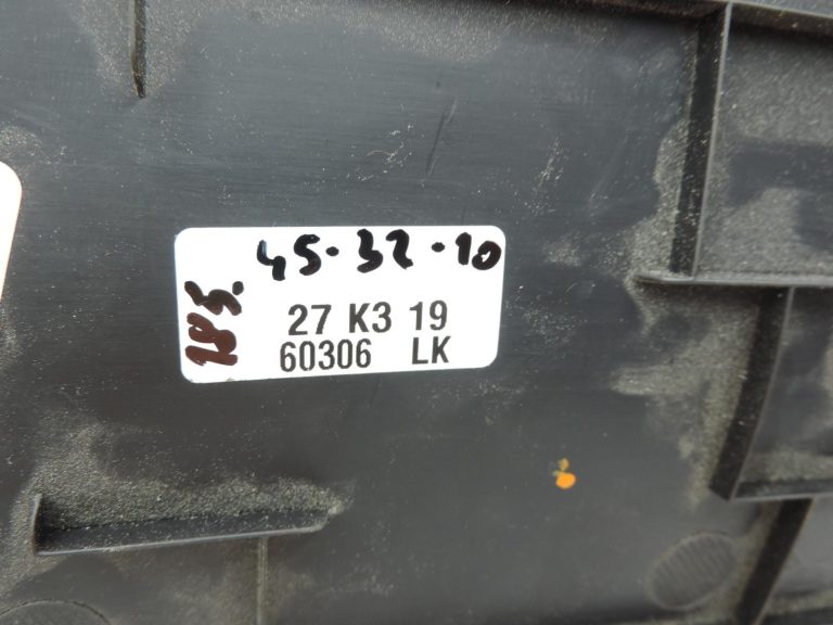 OE Opel Vivaro B Renault Trafic III centrālās konsoles pārsegs (labajā pusē) 93452500