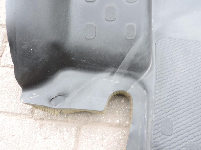 Opel Vivaro B Renault Trafic III gumijas grīdas apšuvums priekšā 93450149