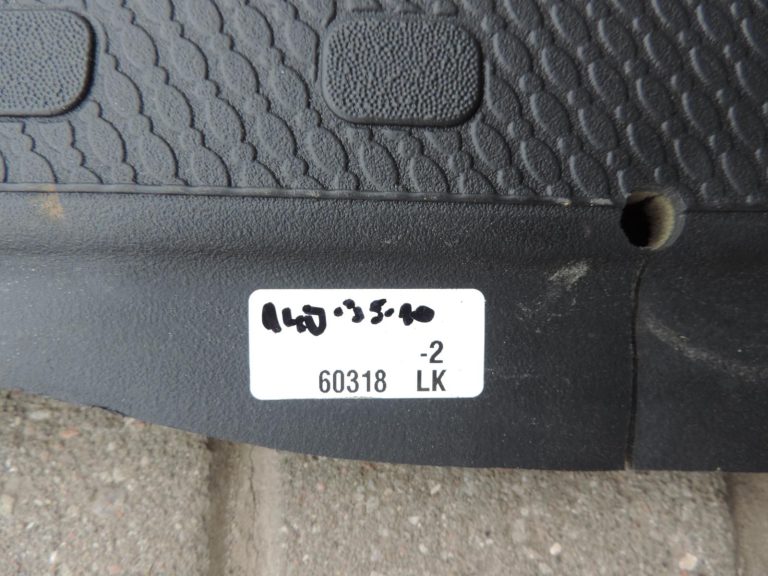 Opel Vivaro B Renault Trafic III gumijas grīdas apšuvums priekšā 93450149