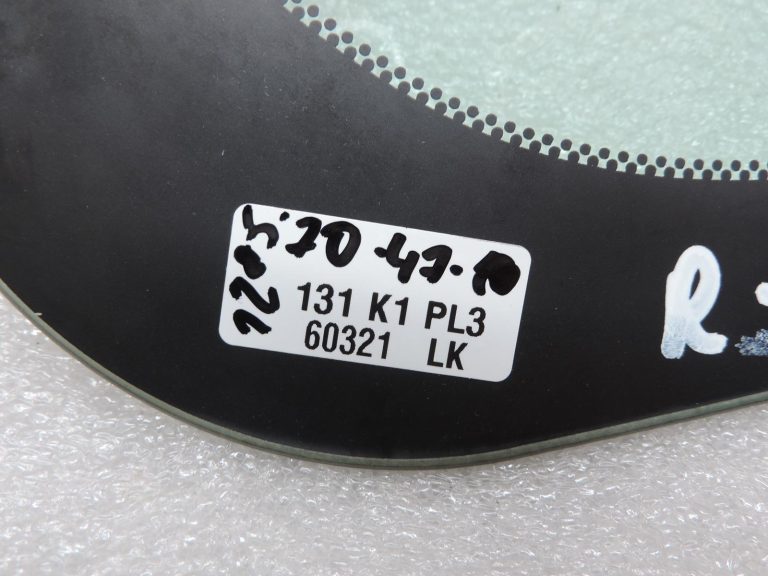 OE Opel Vivaro B Renault Trafic III priekšējais labais trīsstūrveida logs 95530823
