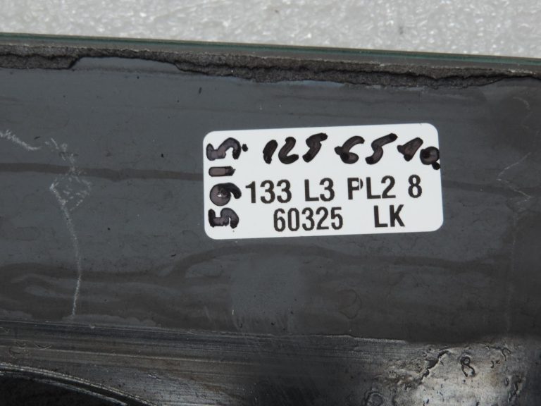 OE Opel Vivaro B Renault Trafic III bīdāmās durvis, logs, labā puse 93451832