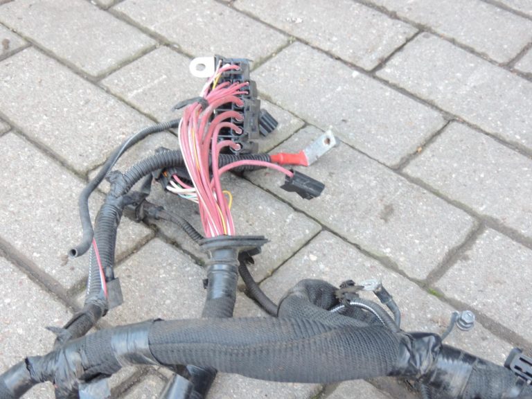 Opel Vivaro B Renault Trafic III instrumentu paneļa vadu kopne 93455493 Mazs DEFEKTS