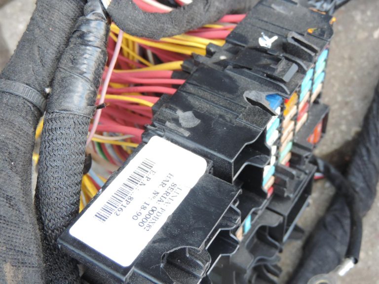 Opel Vivaro B Renault Trafic III instrumentu paneļa vadu kopne 93455493 Mazs DEFEKTS