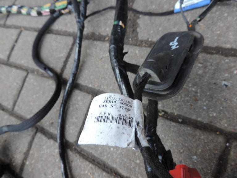 OE Opel Vivaro B Renault Trafic III aizmugurējais vadu komplekts (salonā) 93461890 Mazs DEFEKTS
