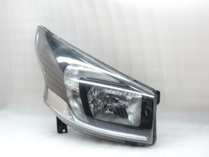 OE Opel Vivaro B Renault Trafic III Facelift Headlight, Right 95527866 DEFECTIVE