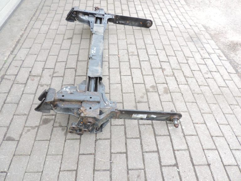 OE Opel Vivaro B Renault Trafic III aizmugurējā ass 93868595
