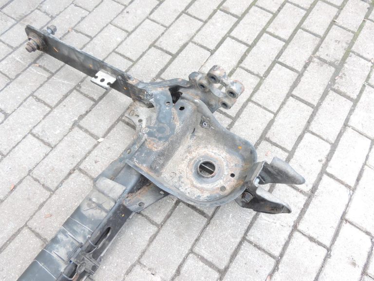 OE Opel Vivaro B Renault Trafic III aizmugurējā ass 93868595