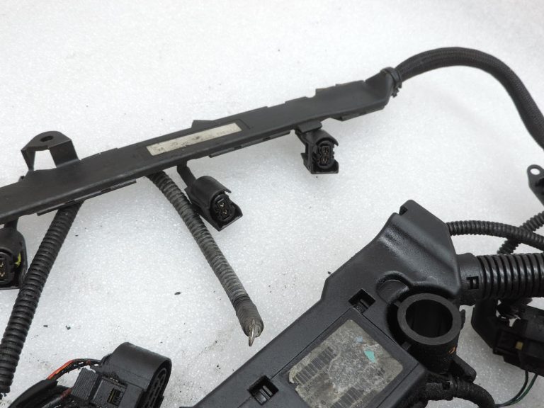 BMW E60 E61 M57N2 3.0D M57 dzinēja vadu kopne 7802570, neliels DEFEKTS
