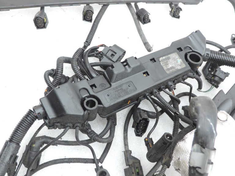 BMW E60 E61 M57N2 3.0D M57 dzinēja vadu kopne 7802570, neliels DEFEKTS