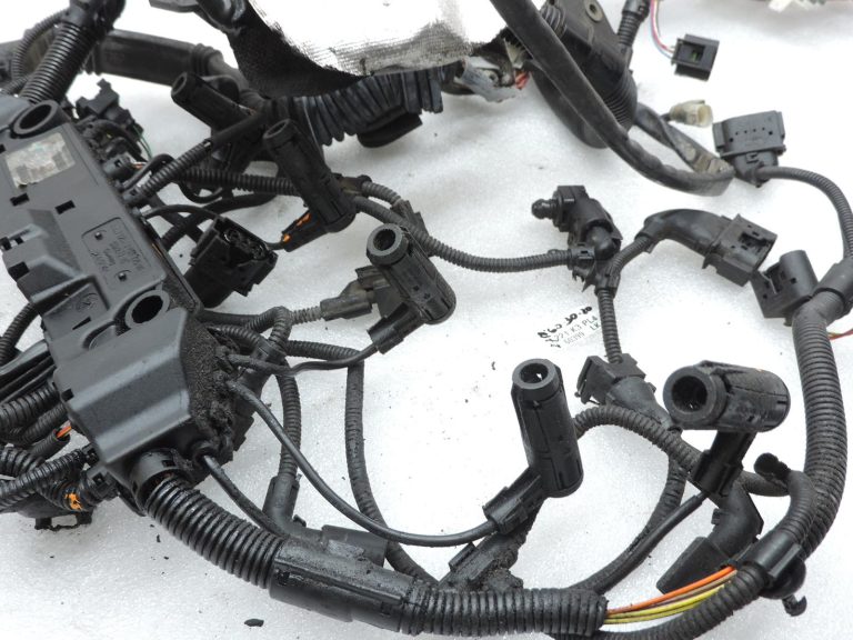 BMW E60 E61 M57N2 3.0D M57 dzinēja vadu kopne 7802570, neliels DEFEKTS