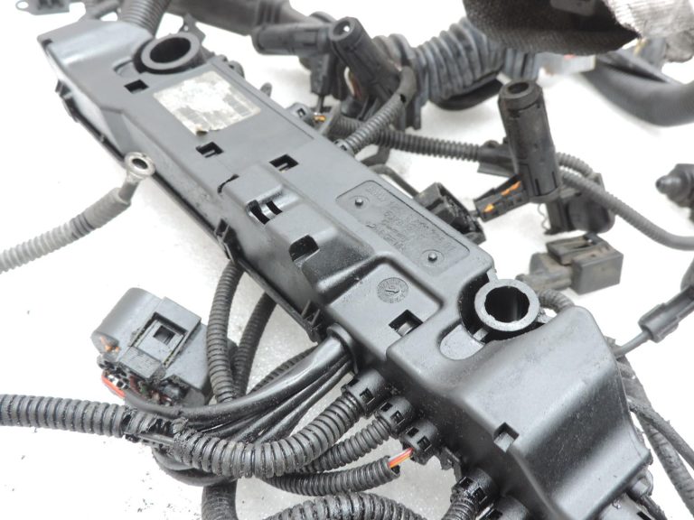 BMW E60 E61 M57N2 3.0D M57 dzinēja vadu kopne 7802570, neliels DEFEKTS
