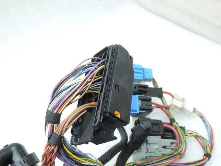 BMW E60 E61 M57N2 3.0D M57 dzinēja vadu kopne 7802570, neliels DEFEKTS