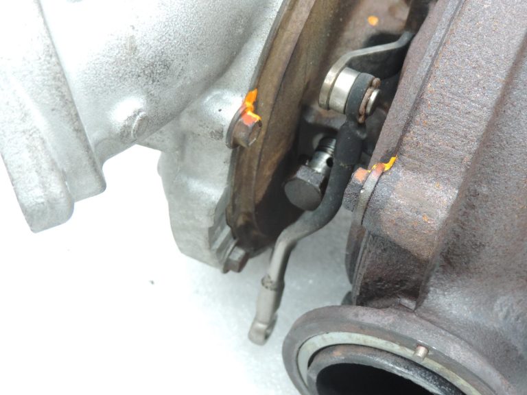 BMW E60 E61 M57N2 turbokompresors Turbo 2414328 BEZ vadības motora