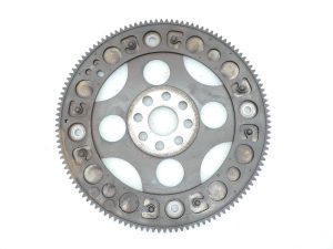 OE BMW M57N2 E90 E91 E92 E93 E60 E61 svārsta disks ar zobainu gredzenu