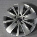 1x oriģināls VW Sharan 7N alumīnija disks, 16 collas, ET33, 7N0601025A, ar pulverkrāsas pārklājumu