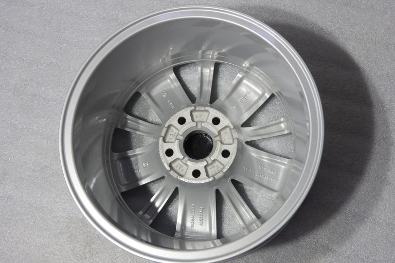 1x oriģināls VW Sharan 7N alumīnija disks, 16 collas, ET33, 7N0601025A, ar pulverkrāsas pārklājumu