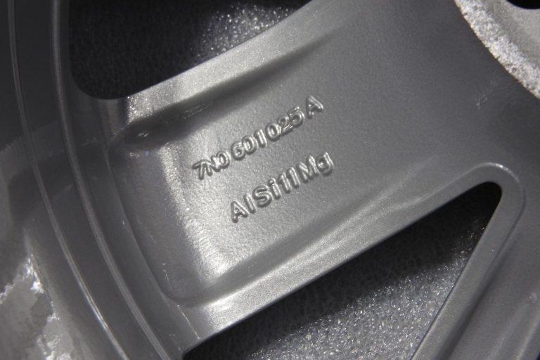 1x oriģināls VW Sharan 7N alumīnija disks, 16 collas, ET33, 7N0601025A, ar pulverkrāsas pārklājumu