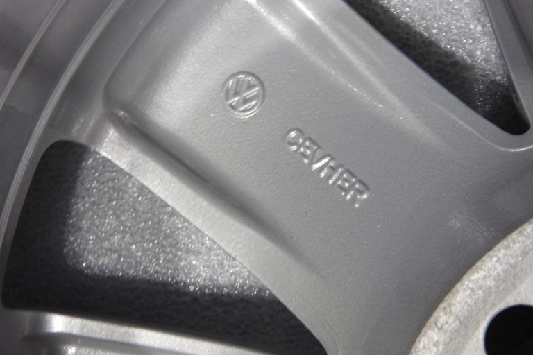 1x oriģināls VW Sharan 7N alumīnija disks, 16 collas, ET33, 7N0601025A, ar pulverkrāsas pārklājumu