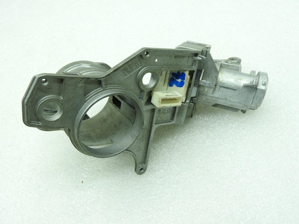 Opel Astra H Ignition lock housing 93181315, 6235375