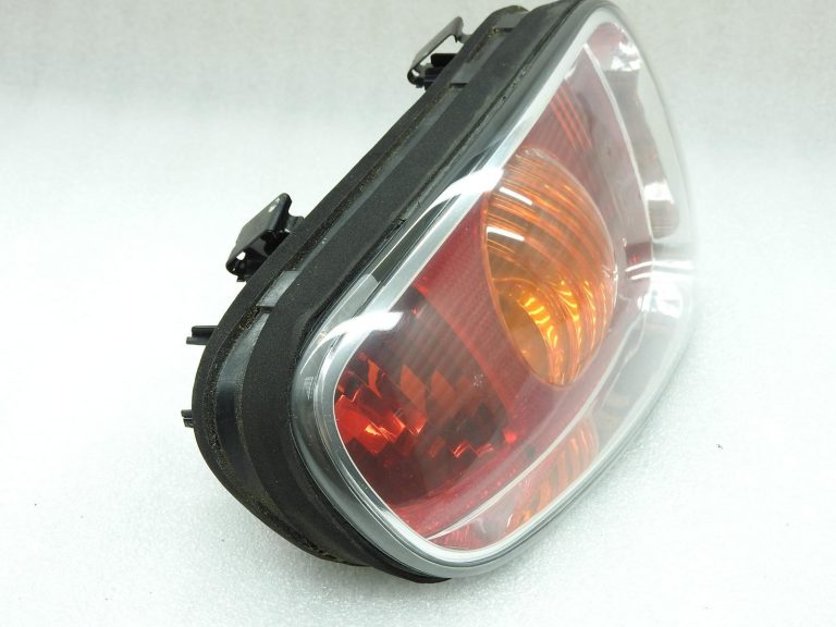 MINI R50 R53 labais aizmugurējais lukturis (pirms facelifta) 2001–2004 Aizmugurējais lukturis 63216935784