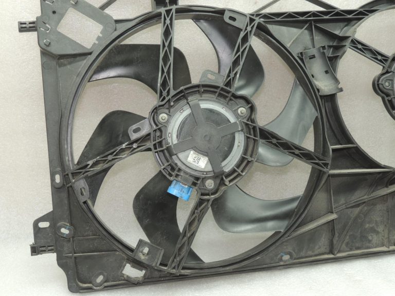 OEM Opel Vivaro B Renault Trafic III 1.6DCi dzesētāja ventilators 93868357