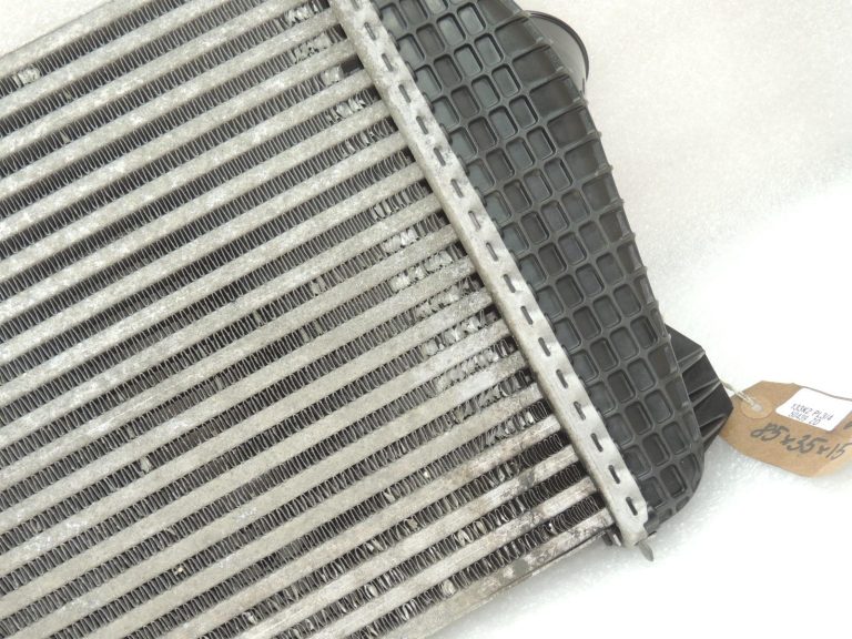 Chrysler Grand Voyager V starpdzesētājs (Intercooler) 4677732AD OEM