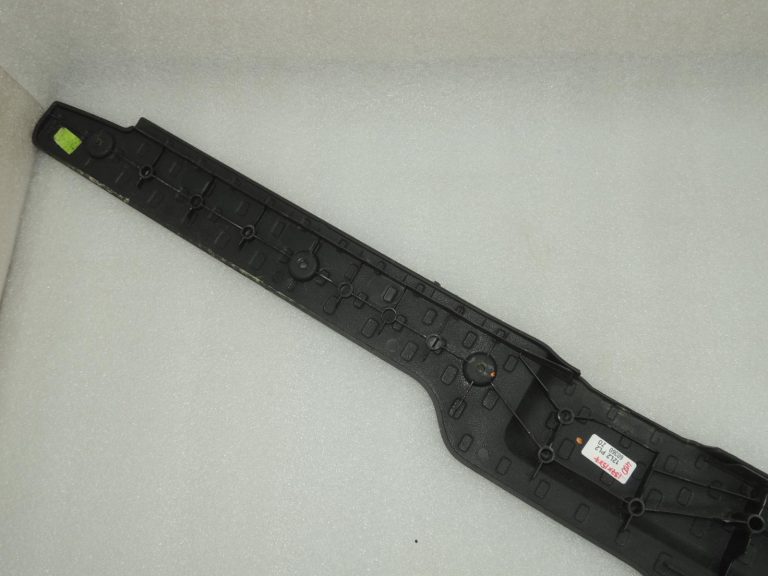 OEM Opel Vivaro B Renault Trafic III bagāžnieka sliekšņa apvalks 93868883