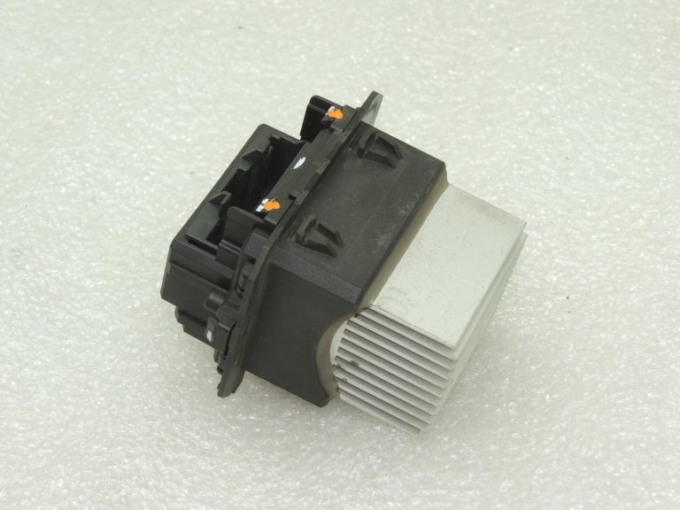 OEM Opel Vivaro B Renault Trafic III ventilatora regulētāja rezistors 95517552